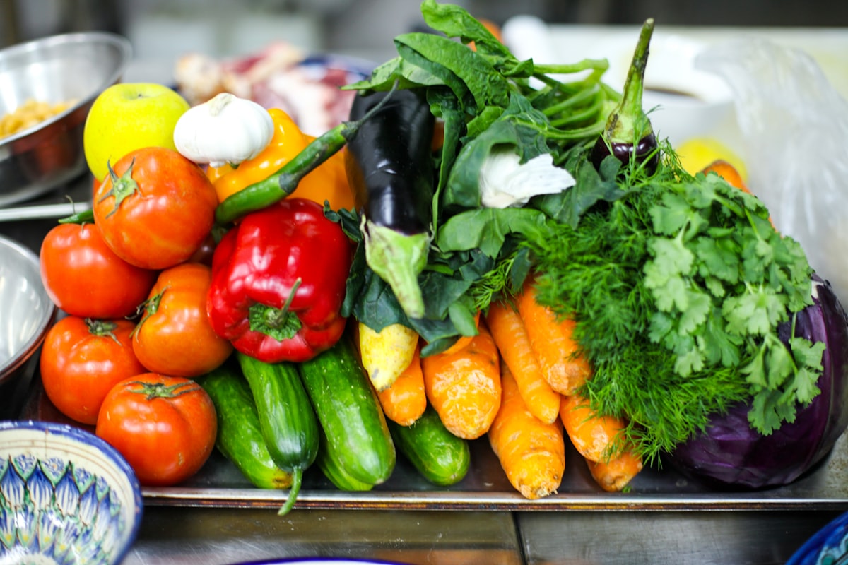 Préparation d'une assiette équilibrée riche en nutriments
